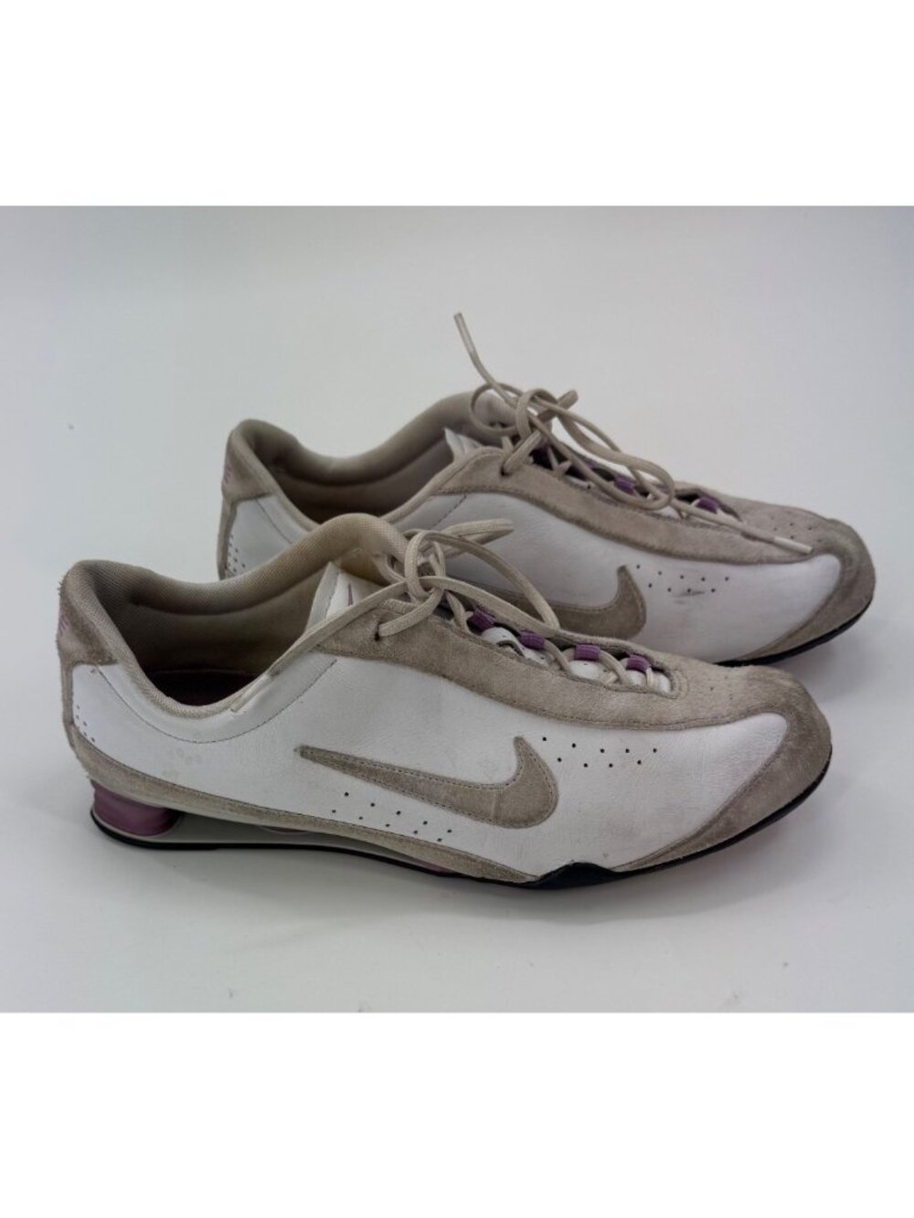 Nike Shox R4 Women’s Running Shoes White Suede & Purple Accents US 8.5 Y2K